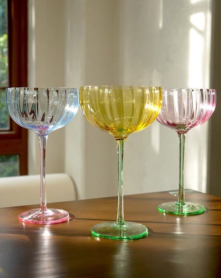 A statement piece for beautifully layered tablescapes, inspired by colorful Mediterranean summers and timeless café culture.